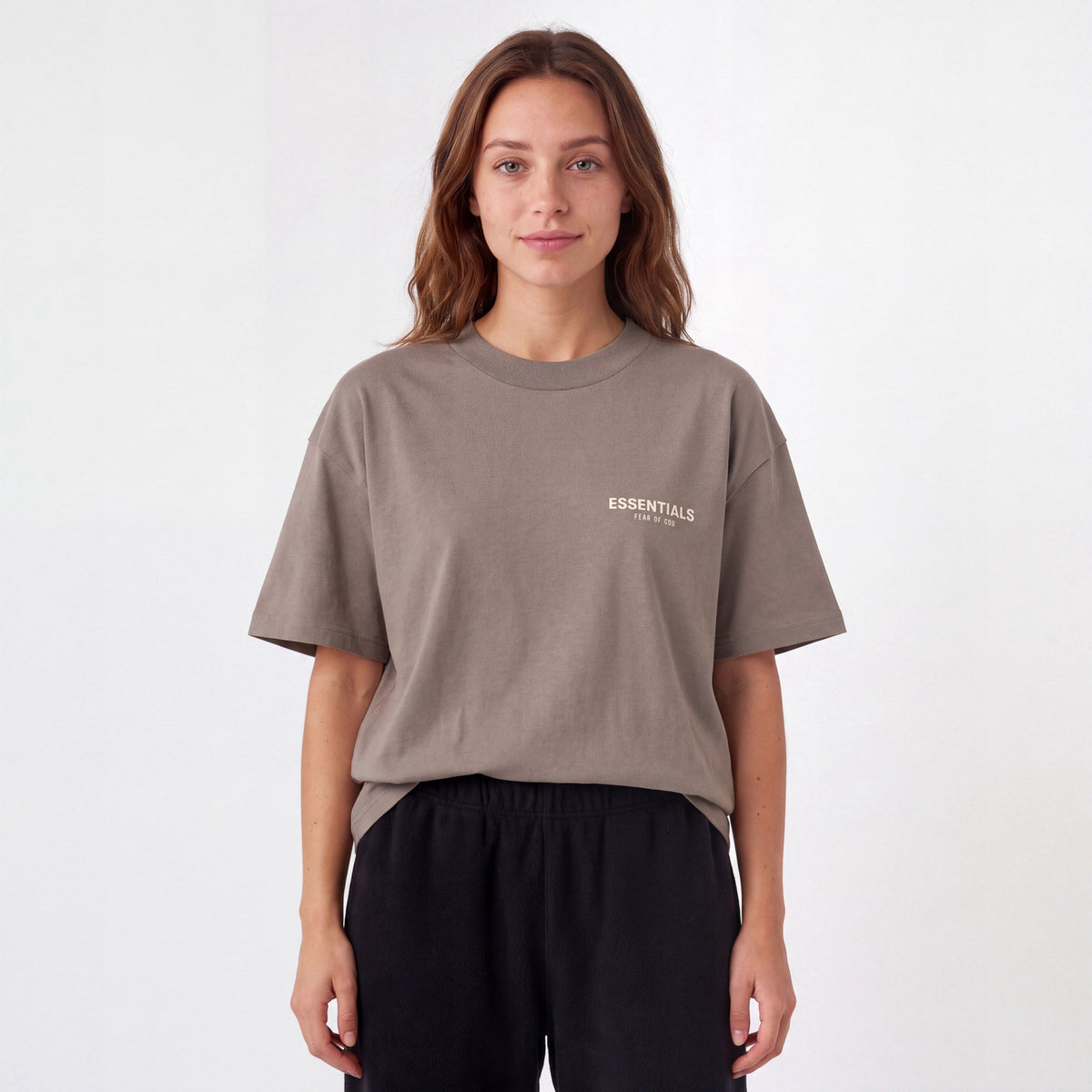 tričko Fear of God Essentials Essentials T-shirt S22 Desert Taupe ADONIO