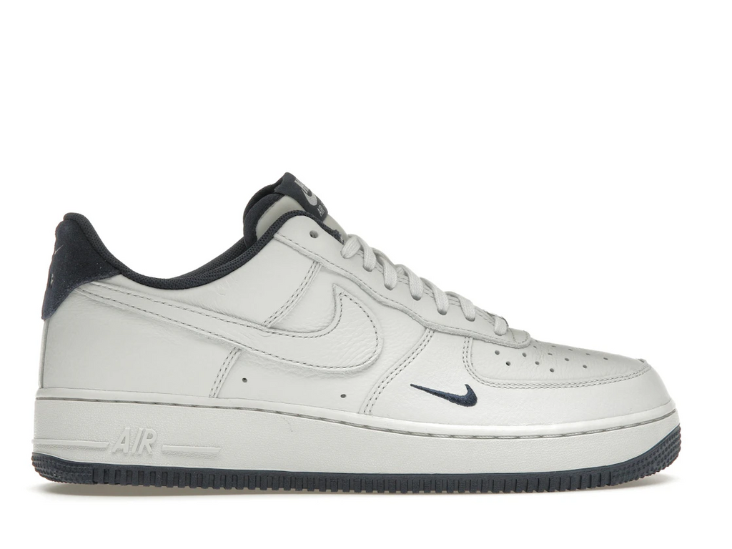 Nike Air Force 1 Low '07 LV8 Photon Dust Obsidian