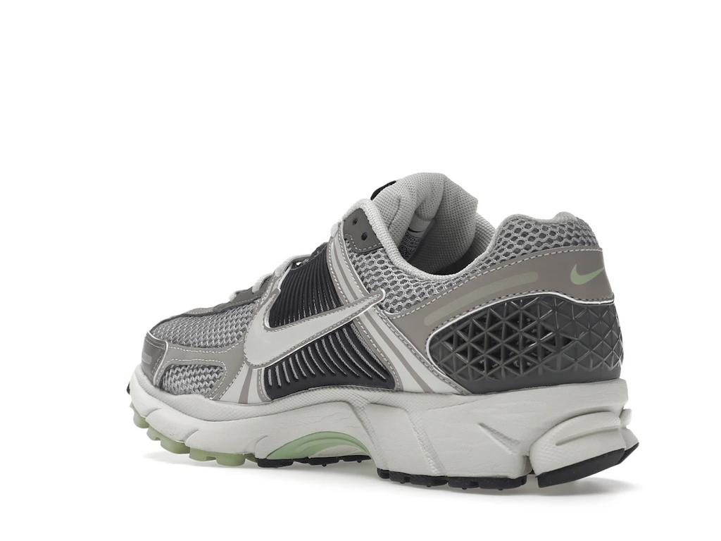 Nike Zoom Vomero 5 Cobblestone Flat Pewter (W)