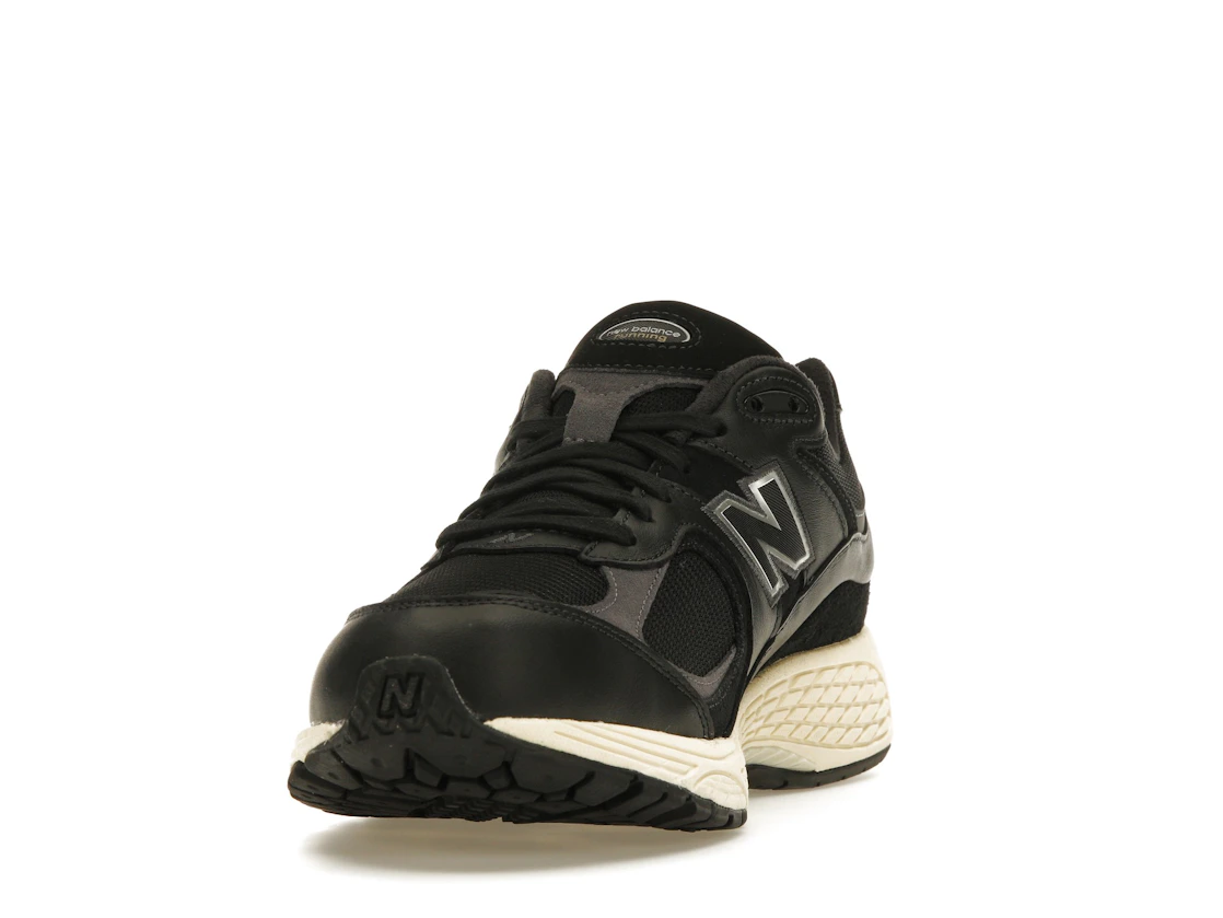 New Balance 2002R Black Vintage