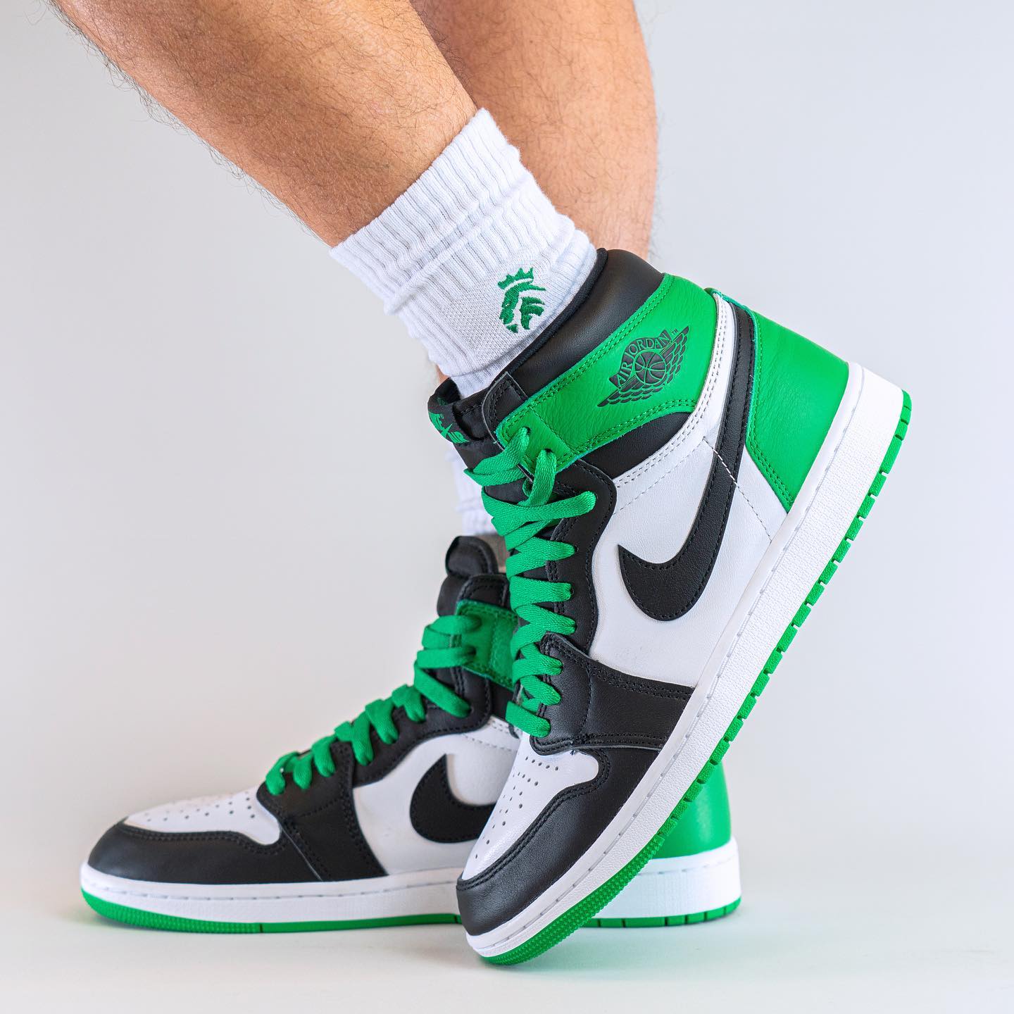 Air Jordan 1 Retro High OG Lucky Green