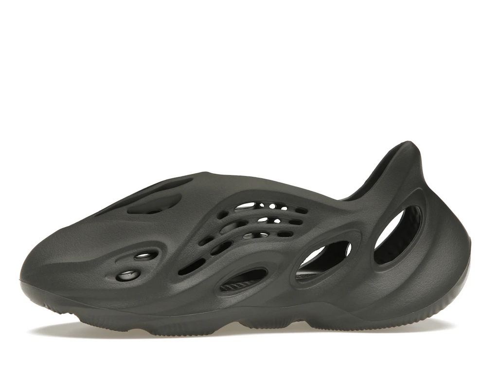 tenisky a boty adidas Yeezy Foam RNNR Carbon IG5349 ADONIO