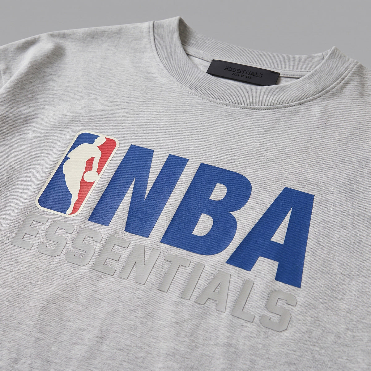 tričko Fear of God Essentials NBA S24 T-Shirt Grey ADONIO