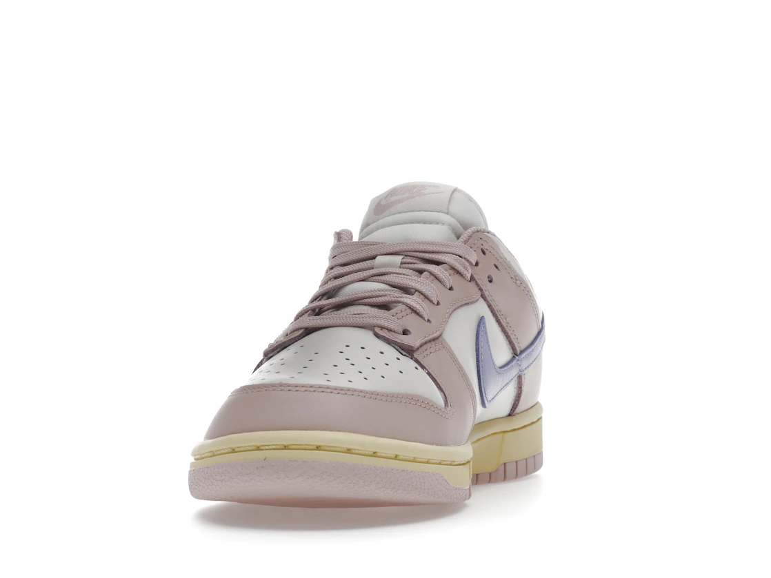Nike Dunk Low Pink Oxford (W)