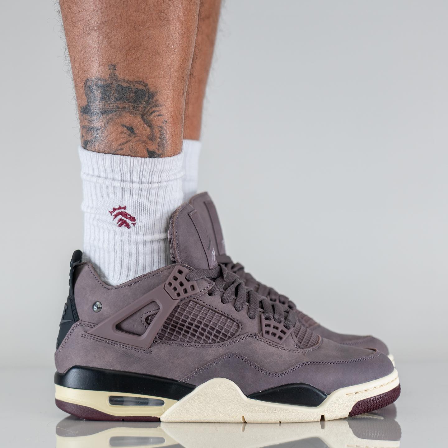 Jordan 4 Retro SP A Ma Maniére Violet Ore