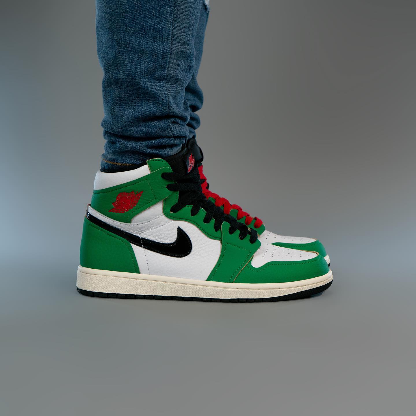 Air Jordan 1 Retro High Lucky Green (W)