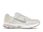 tenisky a boty Nike Zoom Vomero 5 Sail Vast Grey Metallic Silver FB9149-103 ADONIO