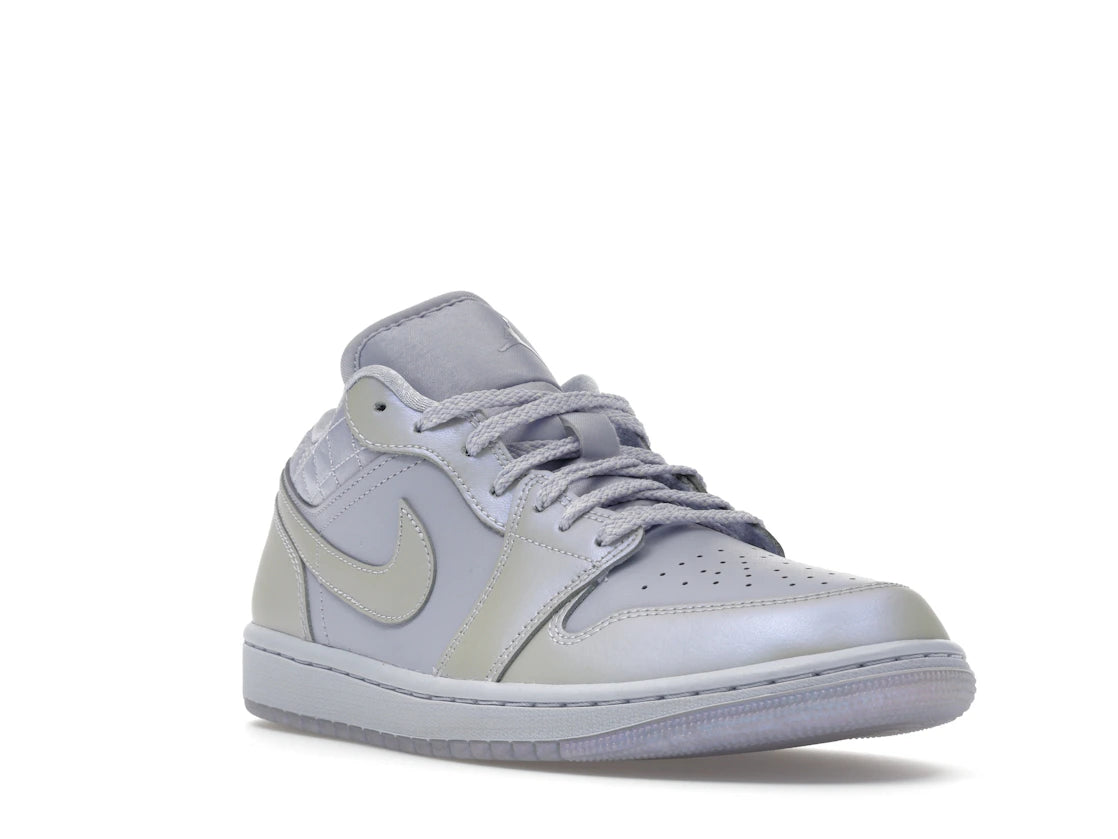 tenisky a boty Jordan 1 Low SE Ghost Pearlized Quilt (W) IM5129-010 ADONIO