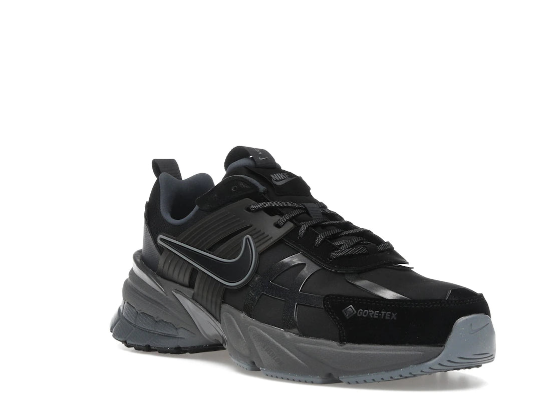 tenisky a boty Nike V2K Run Gore-Tex Black Iron Grey FZ2622-001 ADONIO