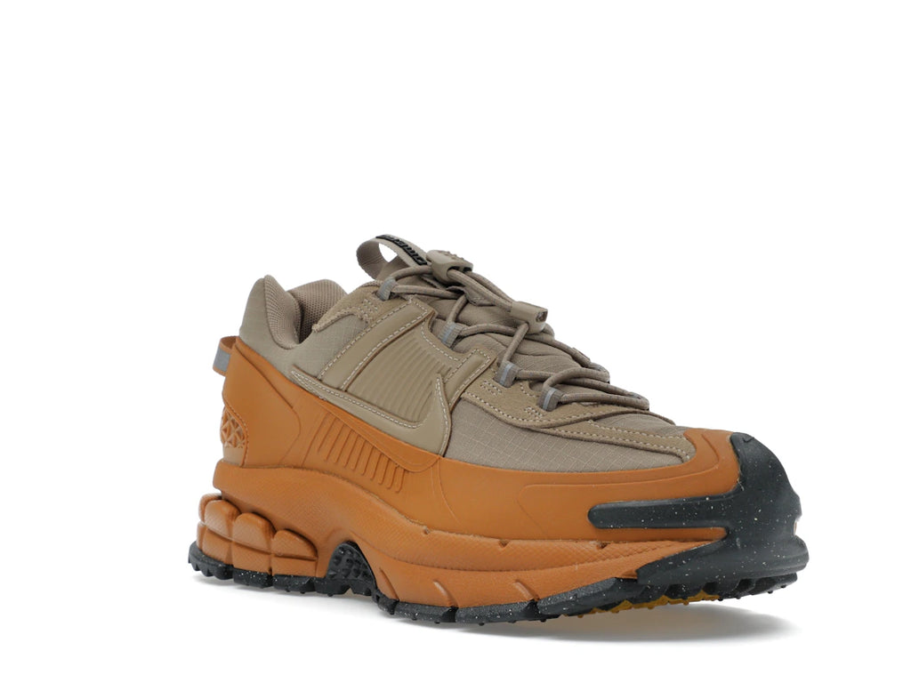 tenisky a boty Nike Zoom Vomero 5 Roam Flax (W) HQ2181-200 ADONIO