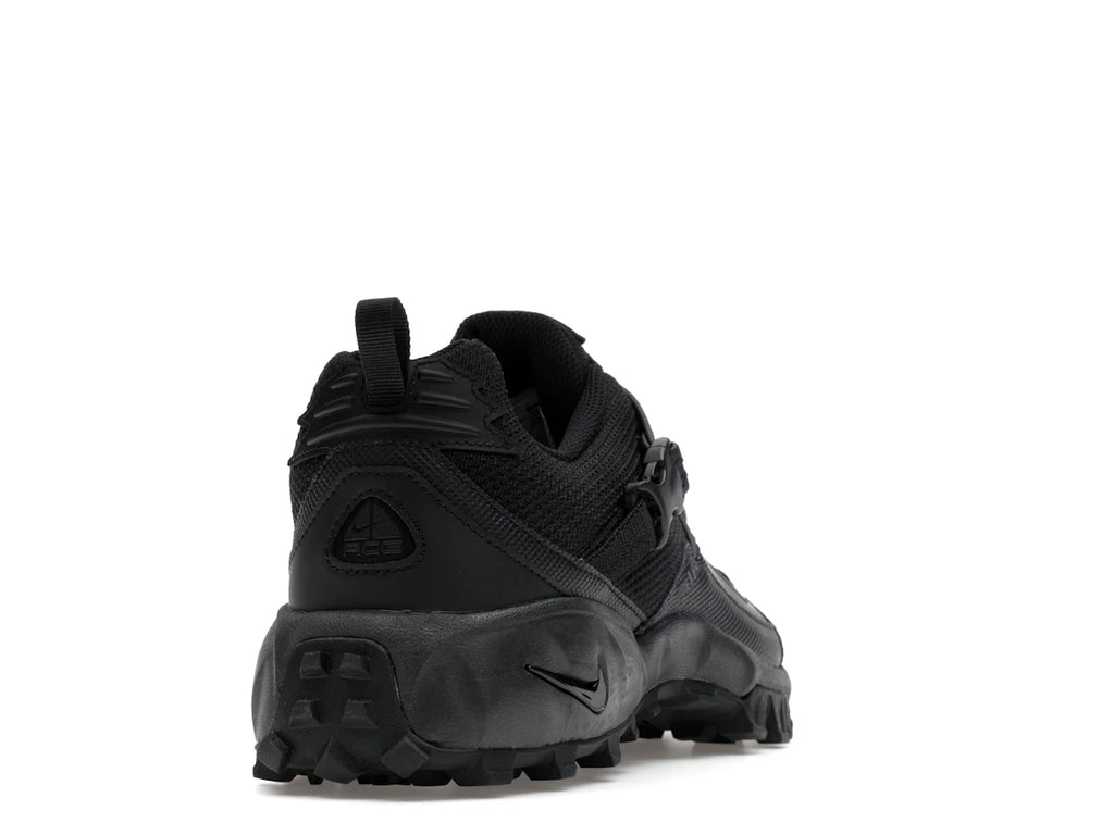 tenisky a boty Nike ACG Phassad Triple Black HM7133-002 ADONIO